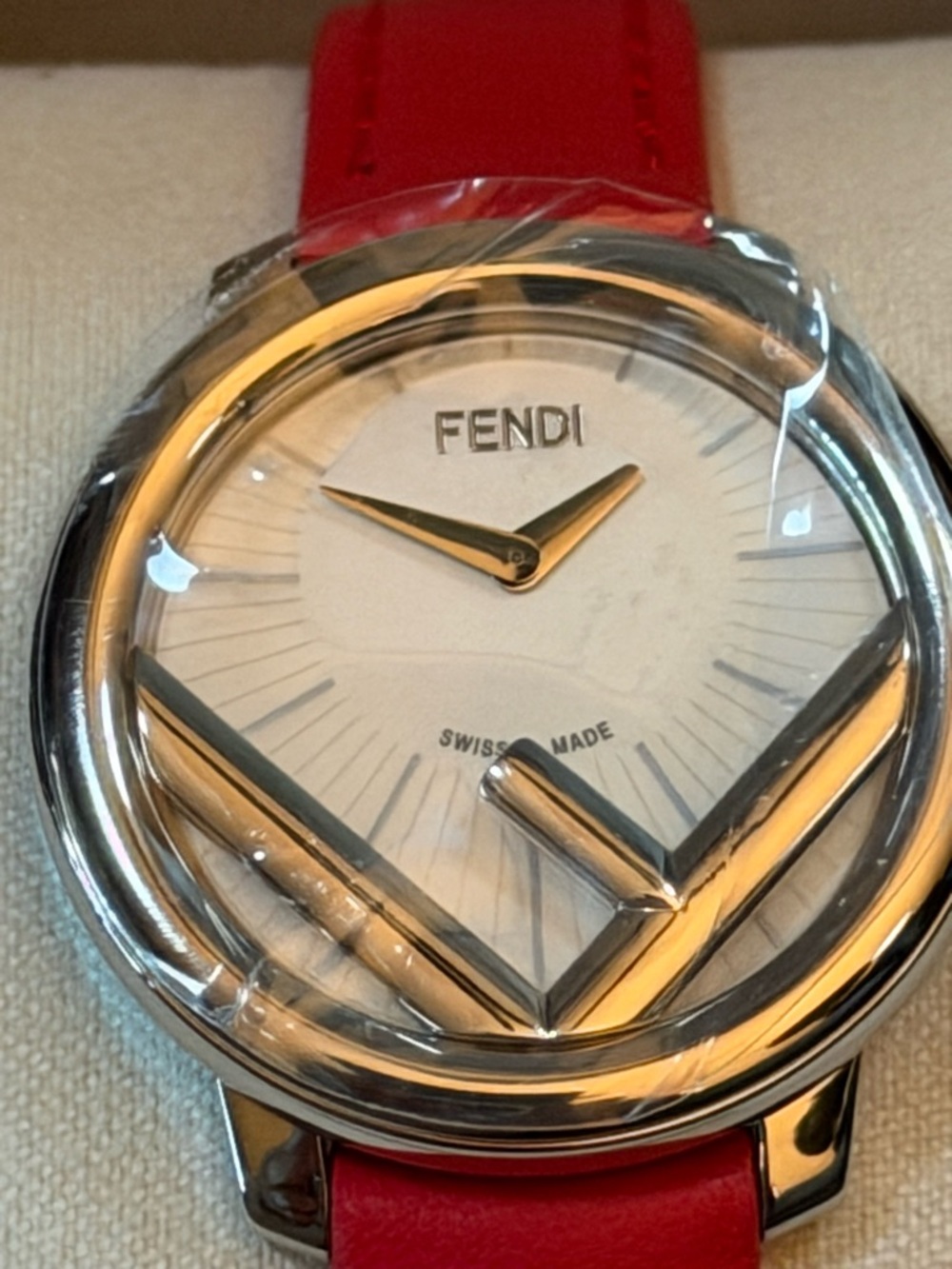 NIB Fendi Runway Watch - Picture 5 of 7
